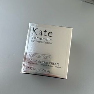 KATE SOMERVILLE
KateCeuticals® Total Repair Cream